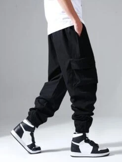 Manfinity Hypemode Men Flap Pocket Drawstring Cargo Pants