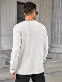 Manfinity Basics Men Solid Round Neck Tee