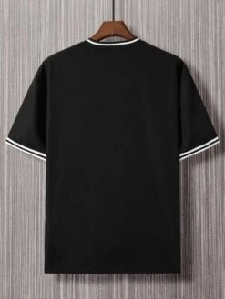 Manfinity Sporsity Men 1pc Letter Graphic Contrast Tape Baseball Collar Shirt