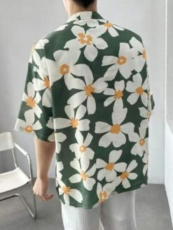Manfinity Chillmode Men Floral Print Drop Shoulder Shirt