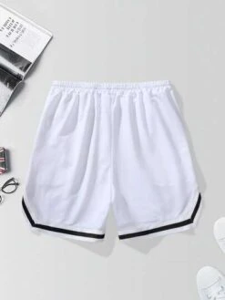 Manfinity Sporsity Men Letter Graphic Striped Trim Drawstring Waist Shorts
