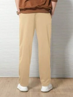 Manfinity Hypemode Men Slogan Graphic Drawstring Waist Sweatpants