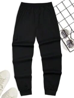 Manfinity LEGND Men Patched Detail Flap Side Drawstring Waist Cargo Pants