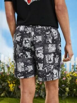 TOM & JERRY X SHEIN Men Cartoon Graphic Drawstring Waist Shorts