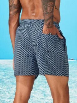 Men Allover Print Patched Detail Drawstring Waist Swim Trunks