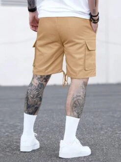 Manfinity LEGND Men Patched Detail Flap Pocket Drawstring Waist Cargo Shorts