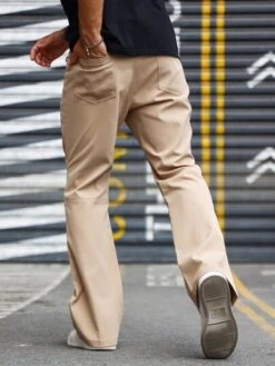 Manfinity LEGND Men Solid Straight Leg Pants