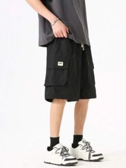 Men Flap Pocket Drawstring Waist Cargo Shorts
