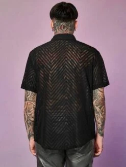 SHEIN Manfinity Fever City Men Chevron Print Button Front Shirt
