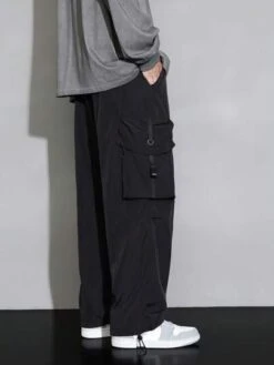 Men Flap Pocket Drawstring Waist Cargo Pants