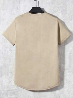 Manfinity Homme Men Slogan Graphic Curved Hem Tee